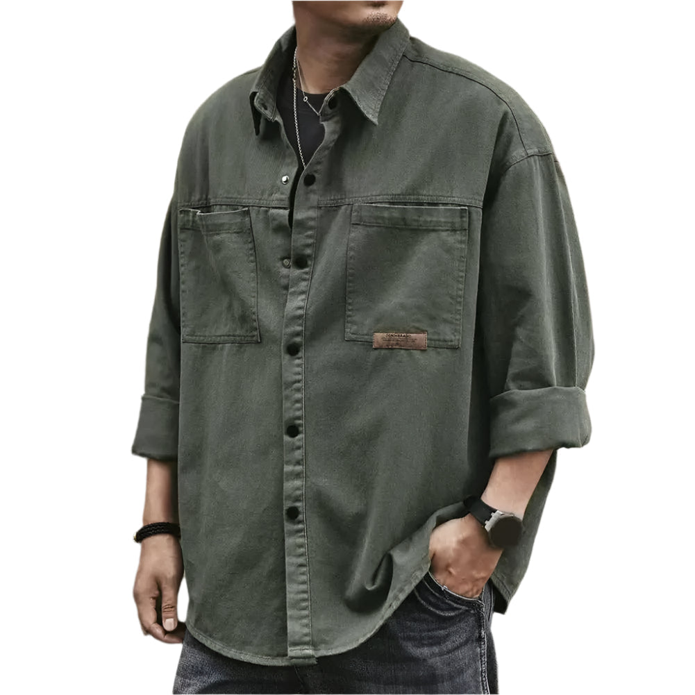 Herre vintage bomullsskjorte med button-up, langermet. Avslappet retro stil for uformell herremote.