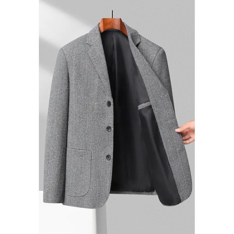Elegant herreblazer for menn med sillbensmønster. Skreddersydd jakke ideell for smart-casual og fest.