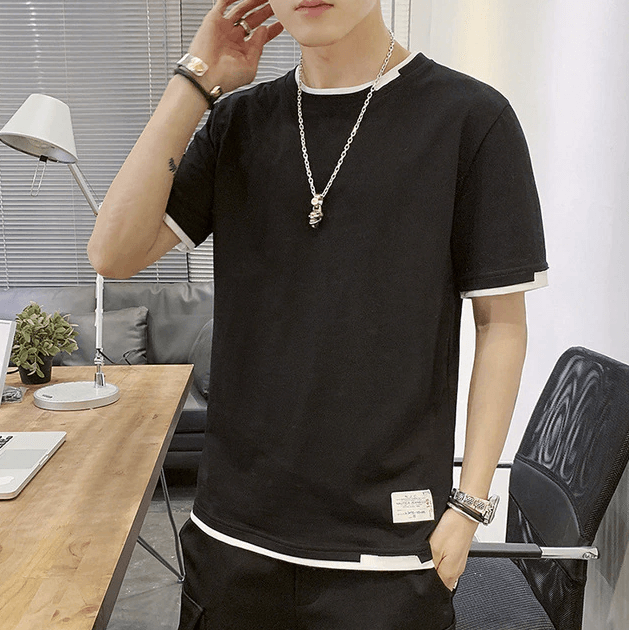 Myk bomull oversized t-skjorte for menn; pustende og ideell for casual streetwear-stil.