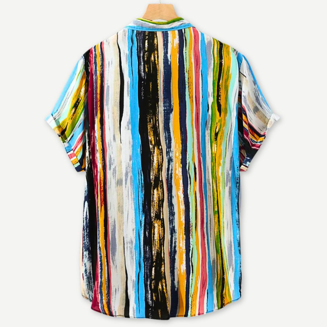 Komfortabel herreskjorte med moderne stripemønster, ideell for hverdag og fest.