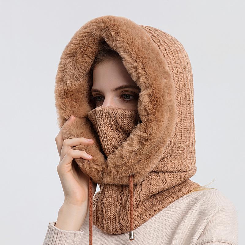 "Hette-skjerf for kvinner i flere farger, varm og stilig, ideell for vinter, laget av luksuriøs polyester."