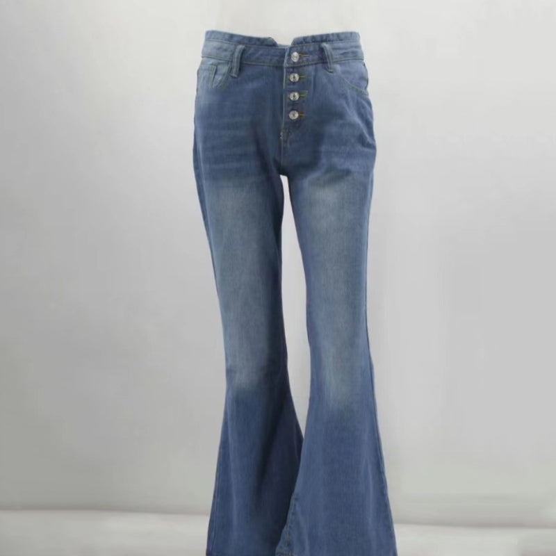 "Høytlivs, flared 70-talls jeans for damer i medium vask, med retro stil og moderne passform."
