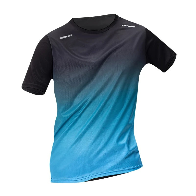 Hurtigtørkende T-skjorte med gradient effekt, designet for menn og deres sportslige behov