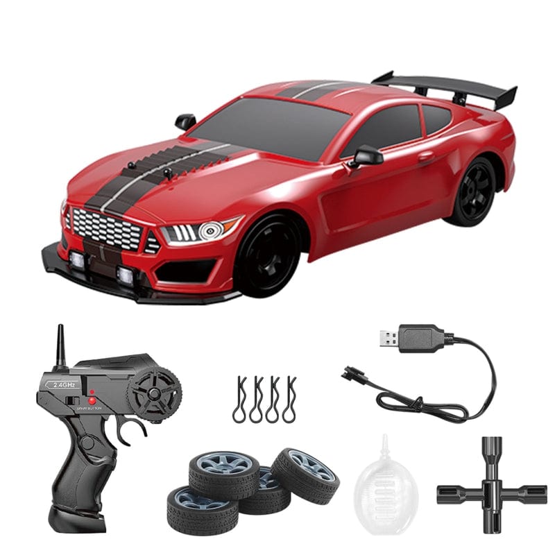 Detaljert bilde: Undersiden av en 4WD RC driftbil, viser fjæring og dekk. Klar for høyhastighets racing.