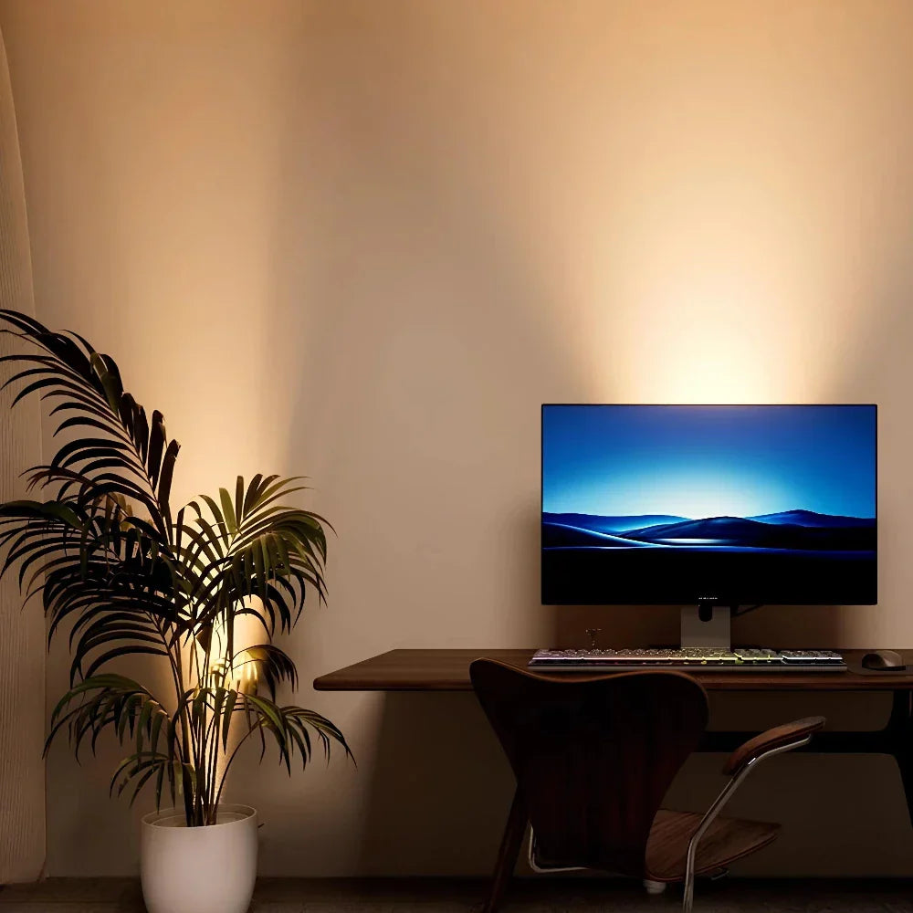 Smart trådløs LED-spotlight for enkel installasjon og målrettet lys der du trenger det.