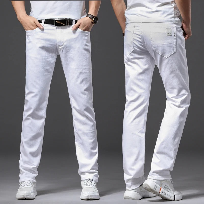 Hvit slim fit jeans til menn, en moderne bukse for hverdagsklær og casual stil.