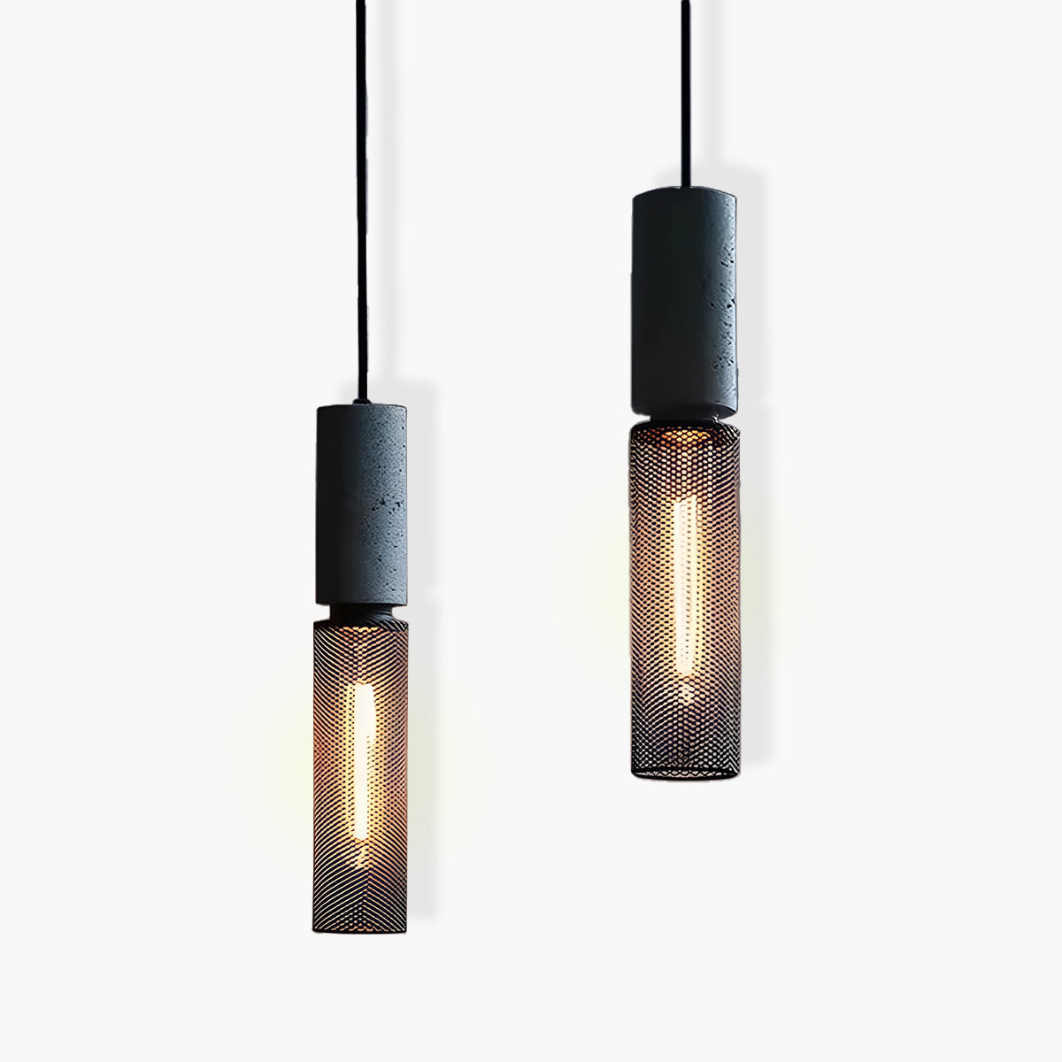Industriell pendellampe i betong og jern med moderne design, tilfører stil og eleganse til ethvert rom.