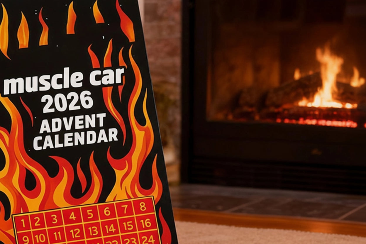 Oversiktsbilde av Julekalender Barn med 24 leketøysbiler, klar til å bli en populær julegave.