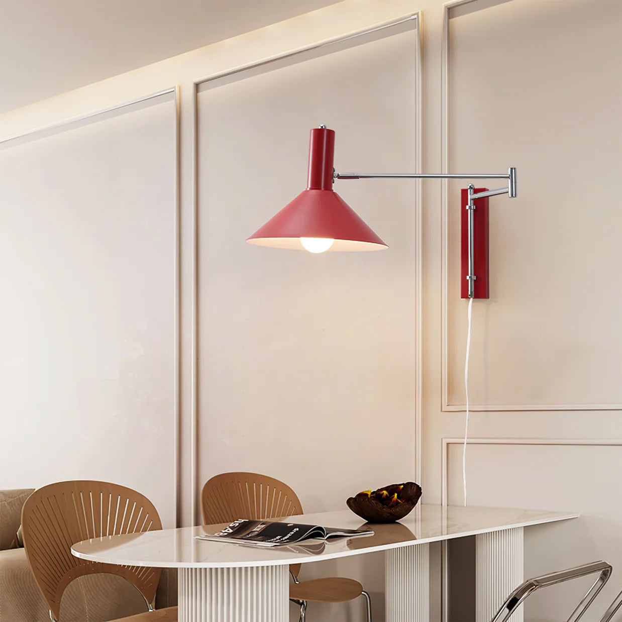 Fleksibel justerbar vegglampe; moderne innendørsbelysning og praktisk leselampe for alle rom.