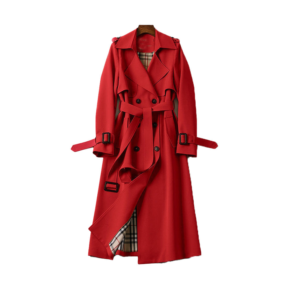 Mote trenchcoat for kvinner, dobbelspent med belte, i en nøytral farge som passer til alt yttertøy.
