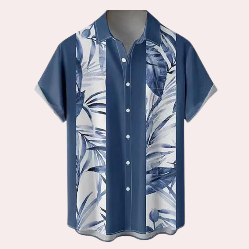 Herreskjorte i klassisk retro stil med korte ermer. En komfortabel bomullsskjorte perfekt som sommerskjorte.