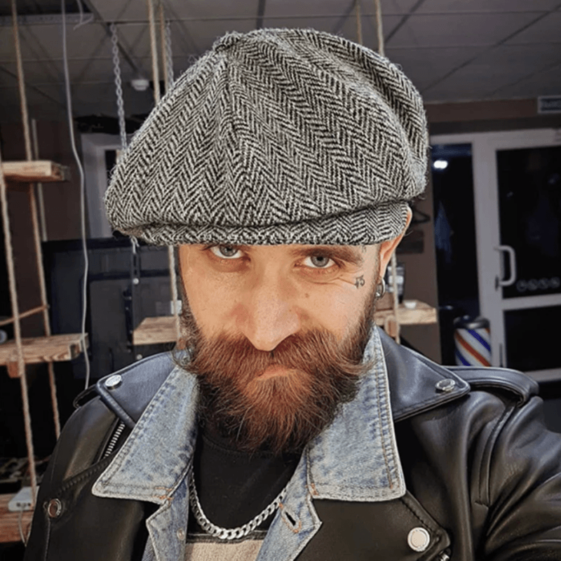 "Klassisk retro sixpence hatt i bomull, elegant grå tone, justerbar passform for stilfull og komfortabel hodebekledning."