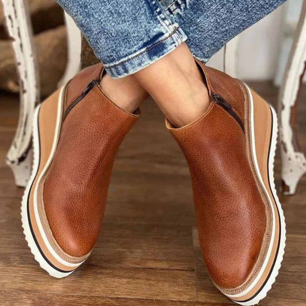 "Komfortable Chelsea boots i brunt syntetisk lær, pustende, marineblå, khaki, svart, stilfulle og elegante."