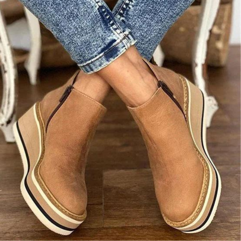 "Komfortable Chelsea boots i brunt syntetisk lær, pustende, marineblå, khaki, svart, stilfulle og elegante."