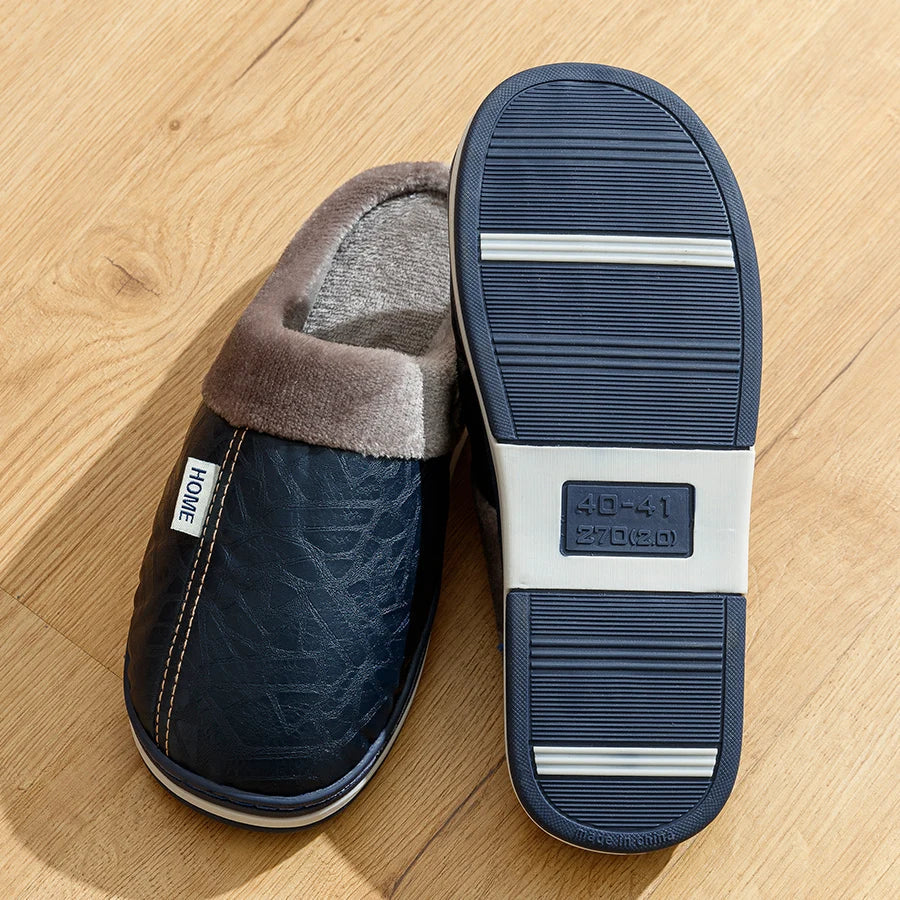 Herre innendørs slippers plassert i et koselig hjemmemiljø, klar for avslapning og varme.