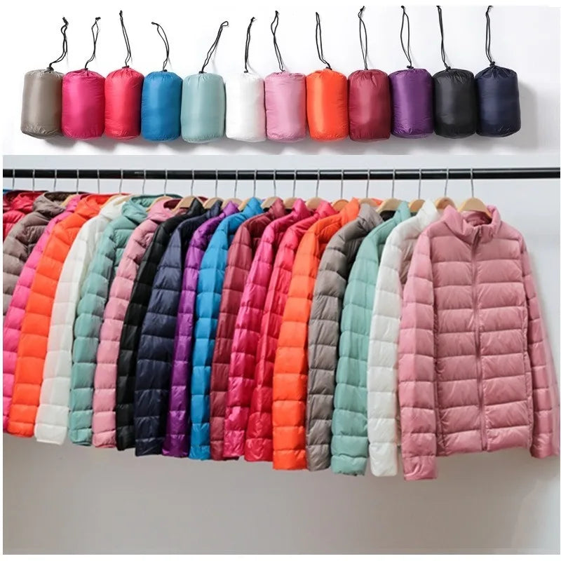 Elegant kort quiltet dunjakke for dame. Varm puffer vinterjakke som kombinerer stil og komfort for vinteren.