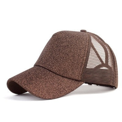Gul baseballcaps for kvinner med åpen bakside, energisk farge for sommerbruk.