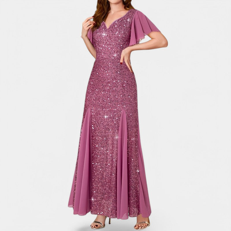 Elegant kvinnekjole i polyester med flatterende hjerteutskjæring; ideell sommer- og selskapskjole.