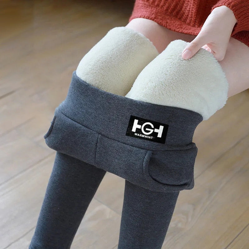 "Kvinnefleece-leggings i svart, høy midje, tykk sherpa-fleece, varm og komfortabel, perfekt for vinteren."