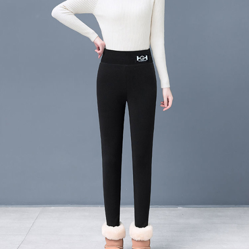 "Kvinnefleece-leggings i svart, høy midje, tykk sherpa-fleece, varm og komfortabel, perfekt for vinteren."