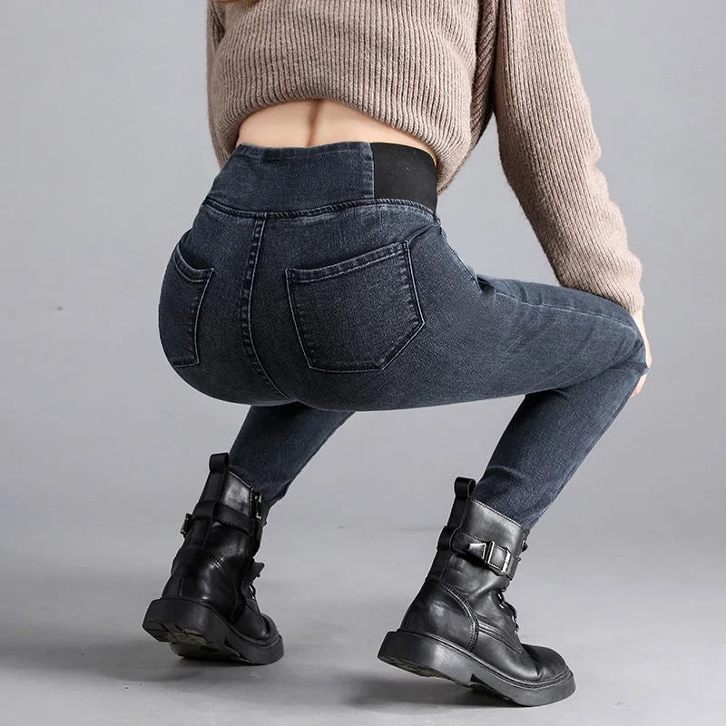 Trendy kvinner jeans, høy midje slim fit denimbukser. Komfortable og moteriktige for en casual stil.