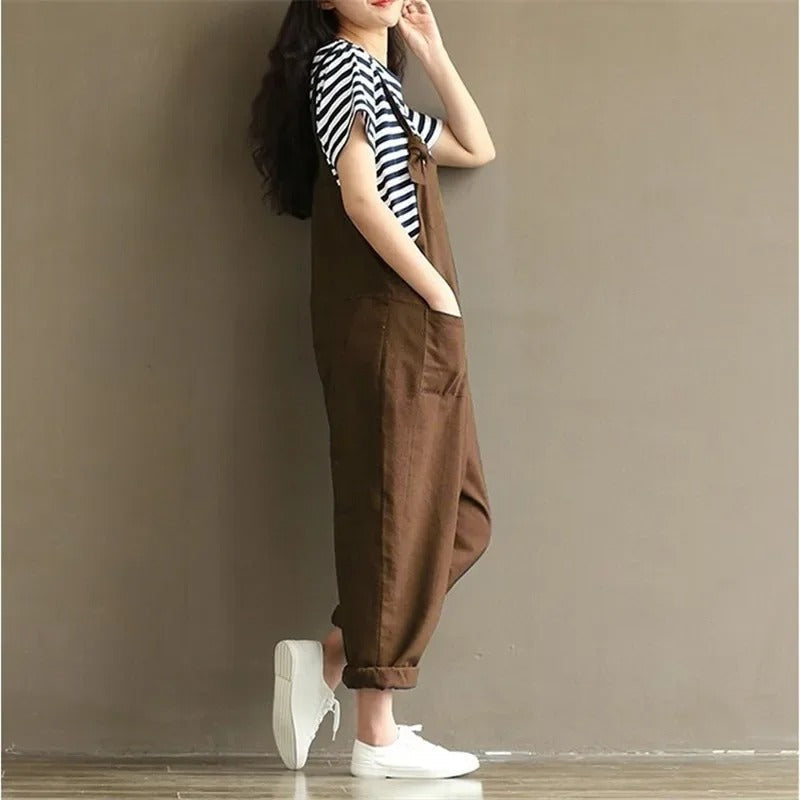 Kvinner mote jumpsuit i harem-stil, løs og luftig for sommerens komfort.