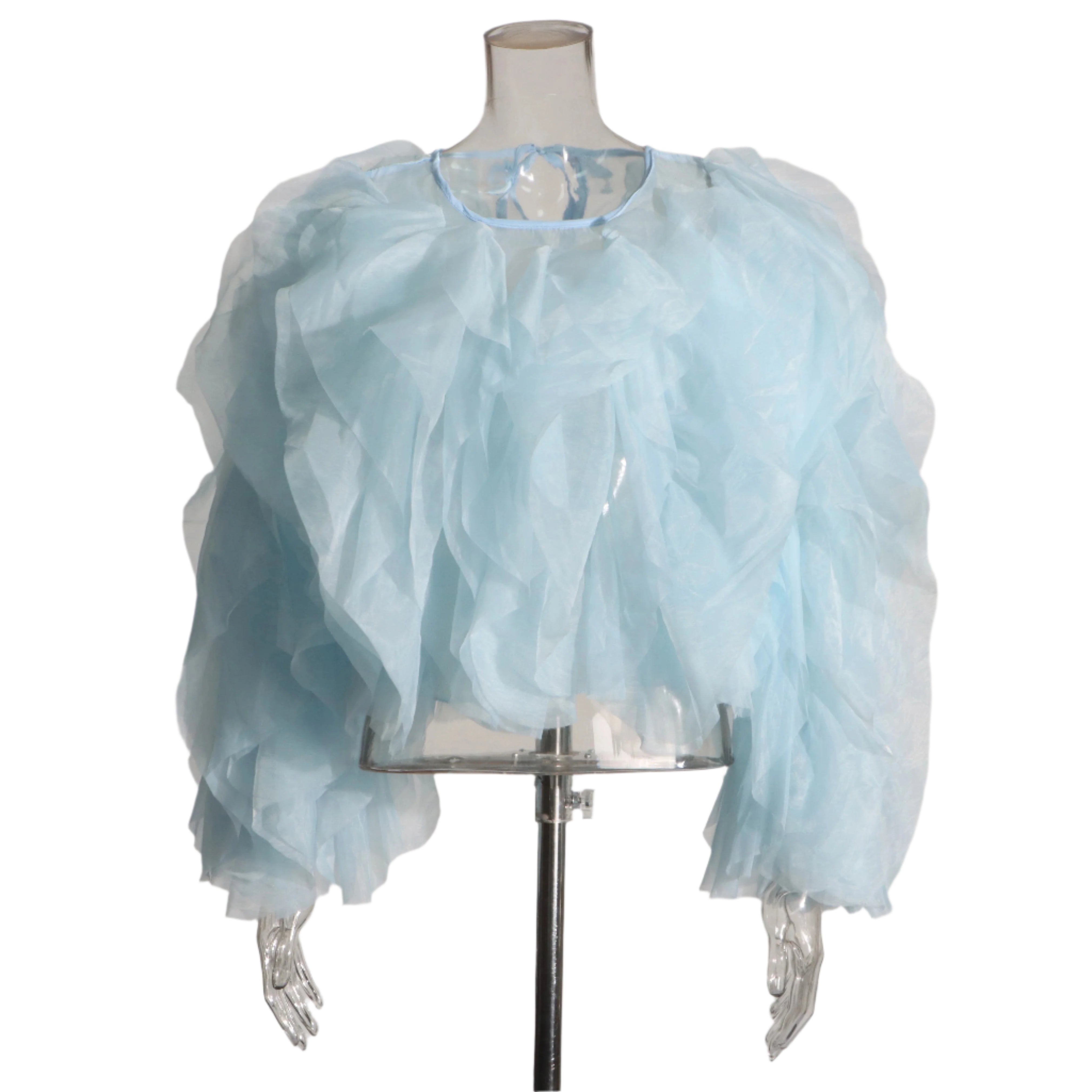 Stilig kvinner volangerskjorte med O-hals. En komfortabel og elegant bluse som passer til mye.