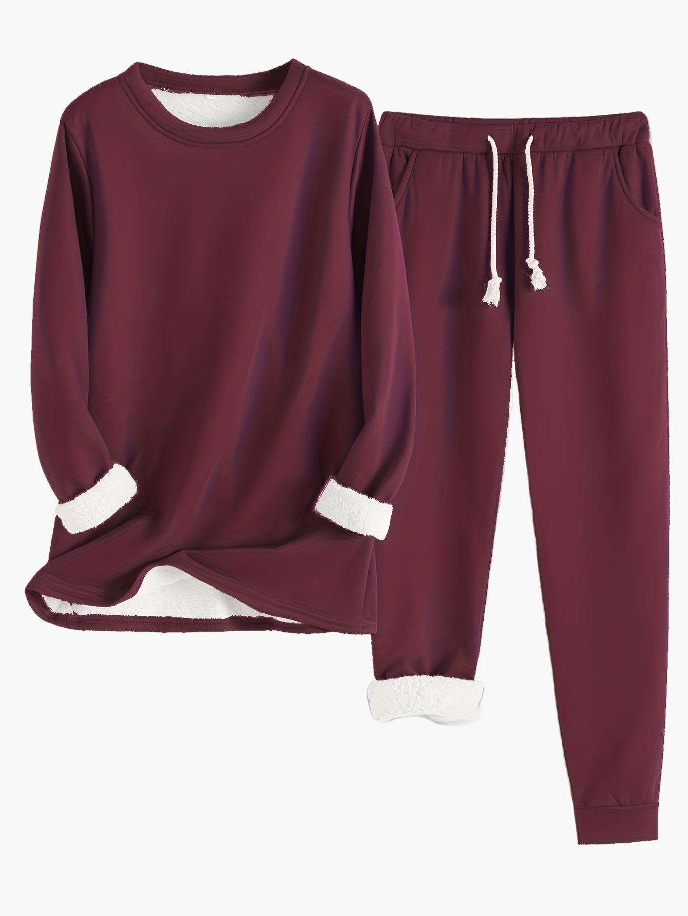 Komfortabelt todelt loungewear sett for kvinner, perfekt for avslapning og fritid hjemme.