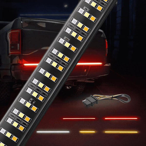 Detaljert bilde: LED baklys for bil, viser klar design og robust konstruksjon