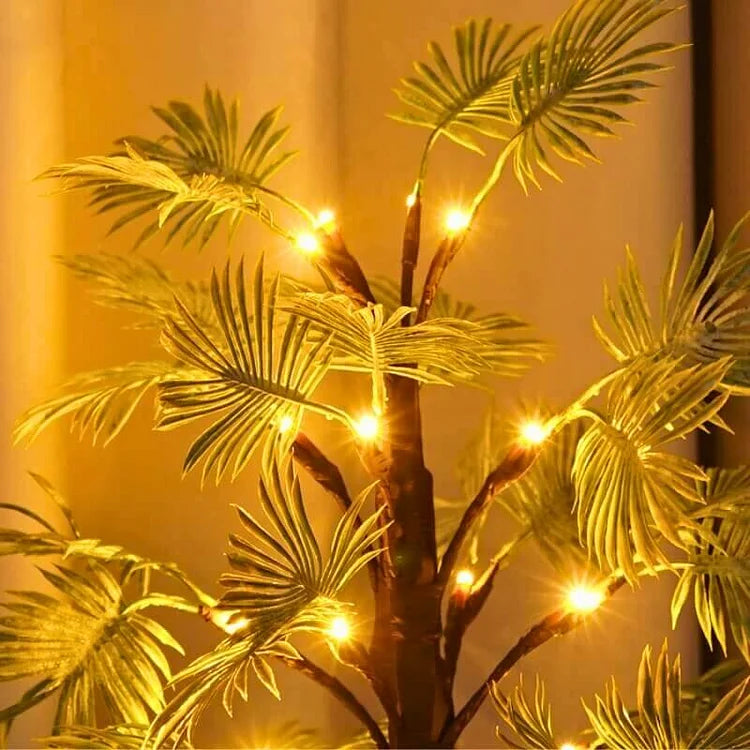 "LED-julelys med palmebladdesign, elegant og festlig dekorasjon for hjemmet, gir varm belysning og tropisk preg."
