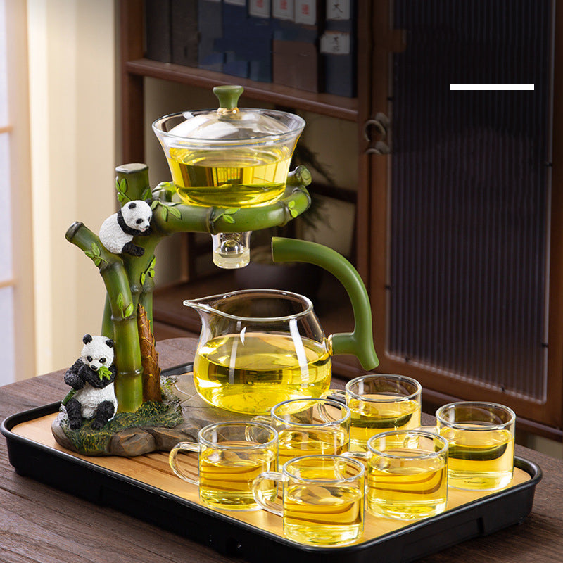 Et leken panda te-sett i klart borosilikatglass. Unikt og funksjonelt design som gave til te-elskeren.