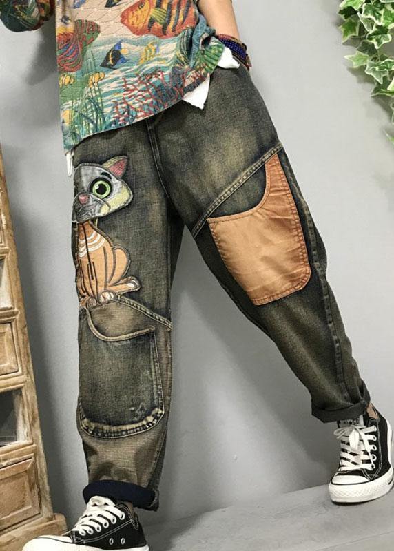 Unike dame haremjeans med kattbroderi og patchwork. Avslappet og komfortabel stil for kvinner.