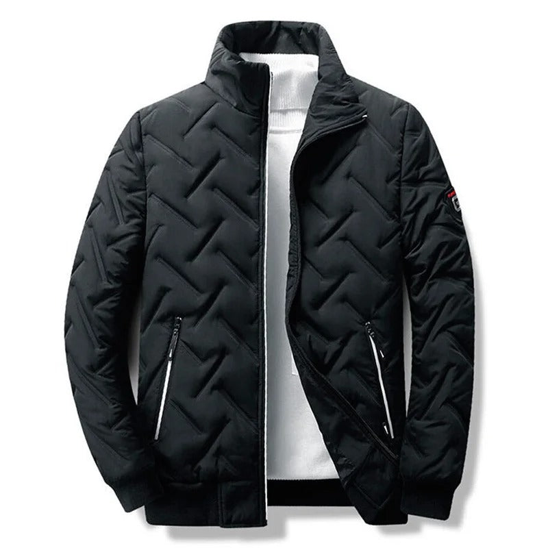 Lett vinterparkas for menn, sort, med glidelås og hette, perfekt for varme og stil i kaldt vær.