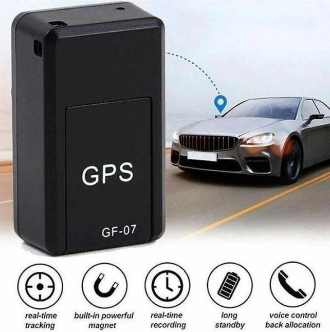 Liten svart GPS-tracker med innebygde magneter, værbestandig, ideell for global sporing av kjøretøy med lang batteritid.