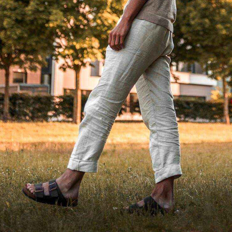 "Løse, pustende bomull-linbukser for menn, beige, med justerbar snøring for stil og komfort i alle anledninger."