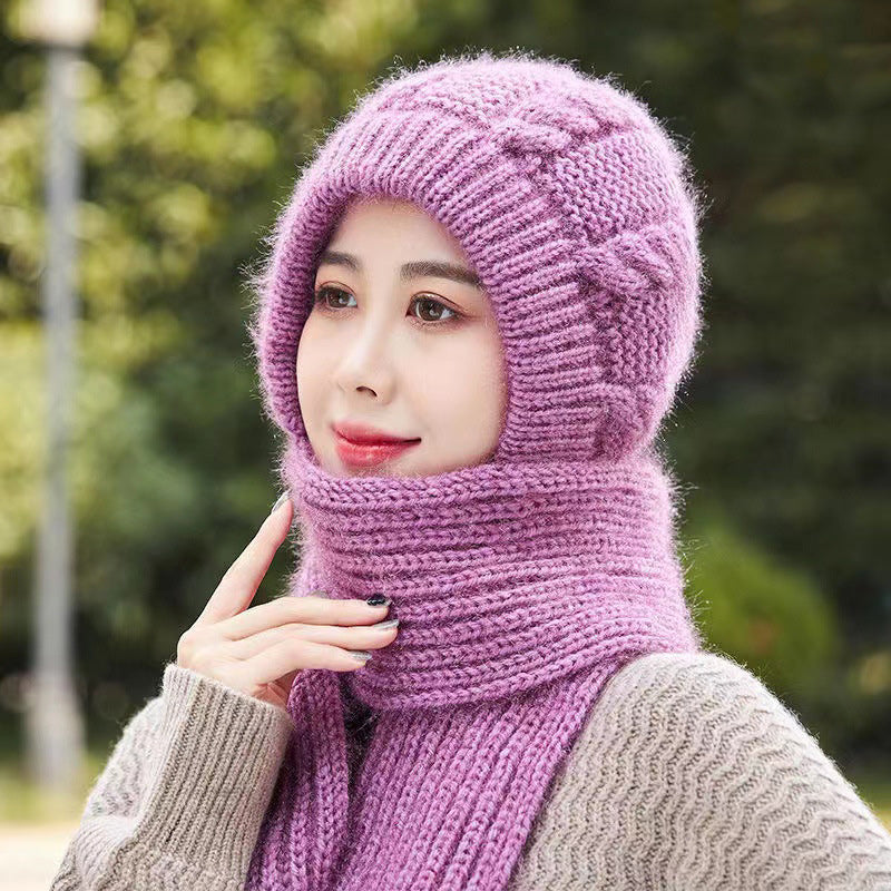 "Lue og skjerf i ett, varm strikket design med myk fuskepelsfleece, for ultimat vinterkomfort og stil."