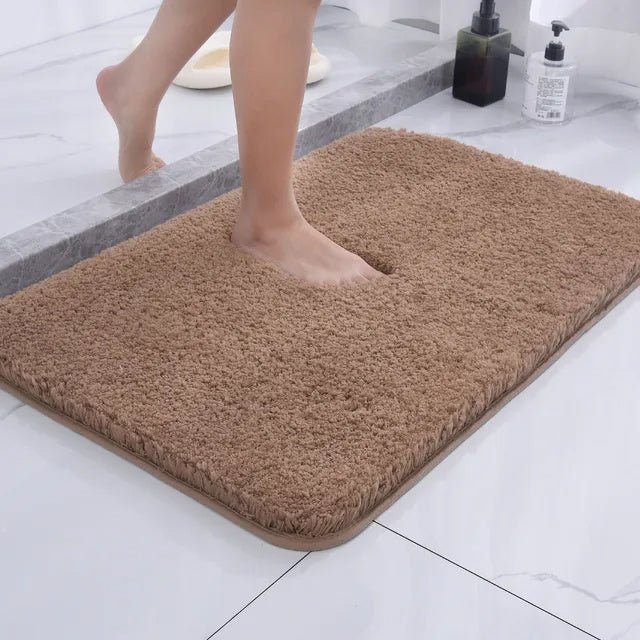 Premium mikrofiber badematte, antiskli og absorberende for et trygt og komfortabelt baderom.