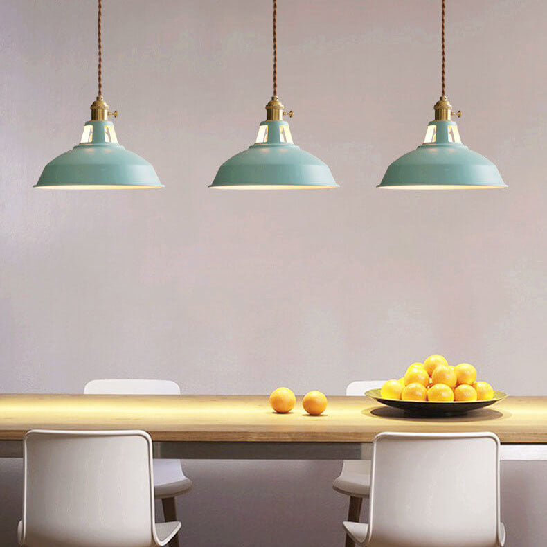 "Luksuriøs nordisk pendellampe i blå med industrielt design og minimalistisk stil, justerbar lengde for moderne hjem."