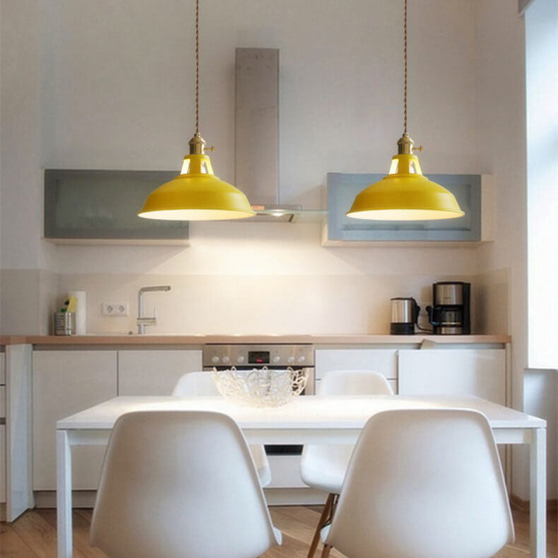"Luksuriøs nordisk pendellampe i blå med industrielt design og minimalistisk stil, justerbar lengde for moderne hjem."