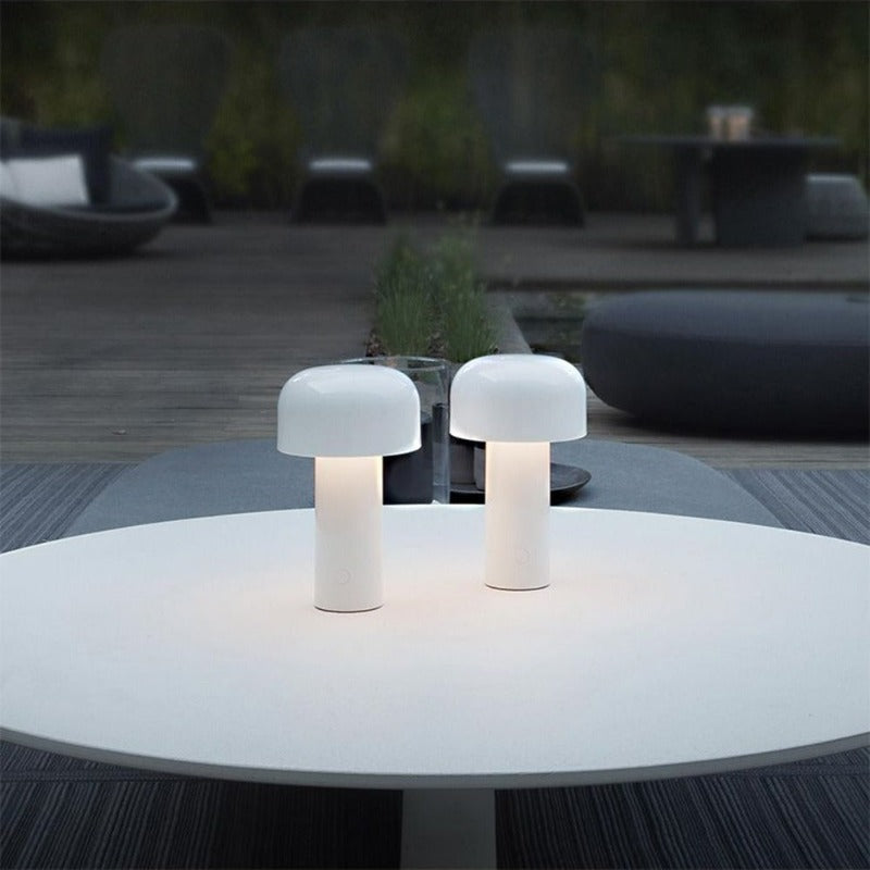 "Lumina trådløs luksuslampe i soppdesign, elegant bordlampe med organiske linjer og moderne funksjonalitet"