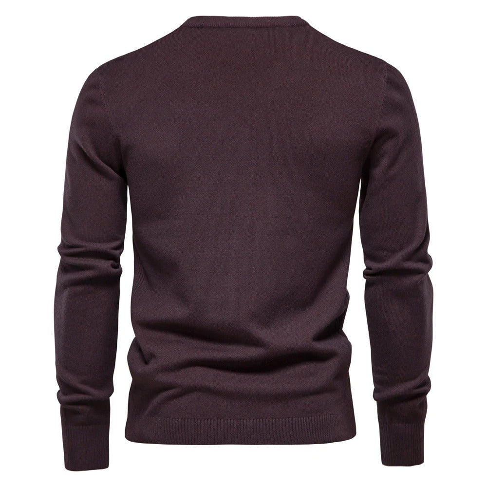 Gråmelert slim fit genser med o-hals for menn, perfekt for en casual og varm stil om vinteren.