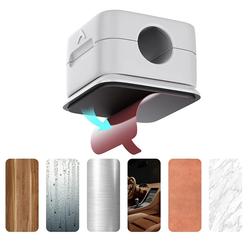 "Magnetisk ledningsholder som organiserer kabler effektivt, med stilren design og sikker lås for tekniske enheter."