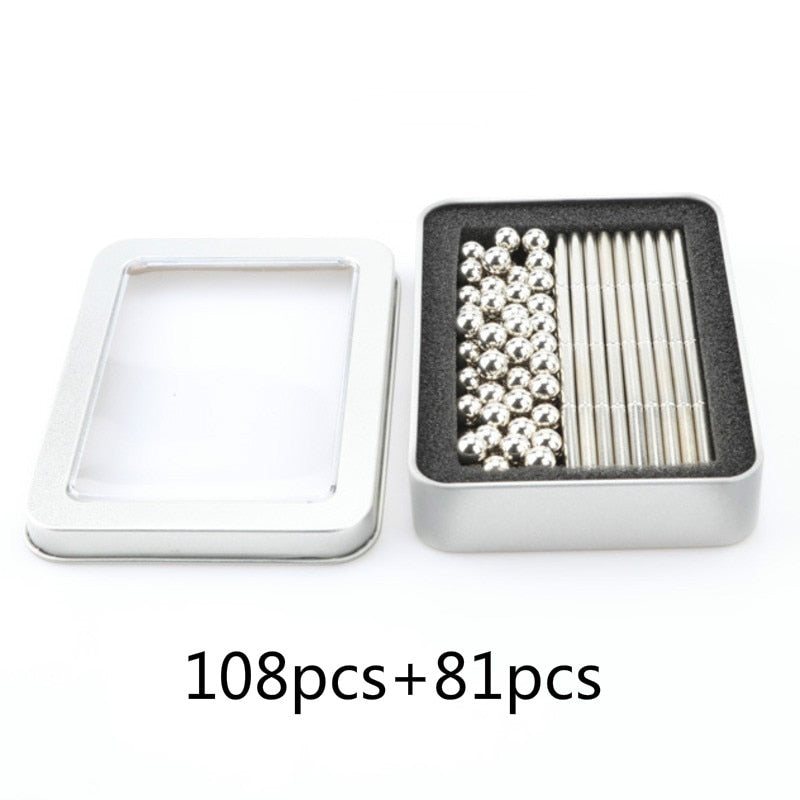 Magnetisk byggleke som en bro, demonstrerer stabilitet og designmuligheter av settet