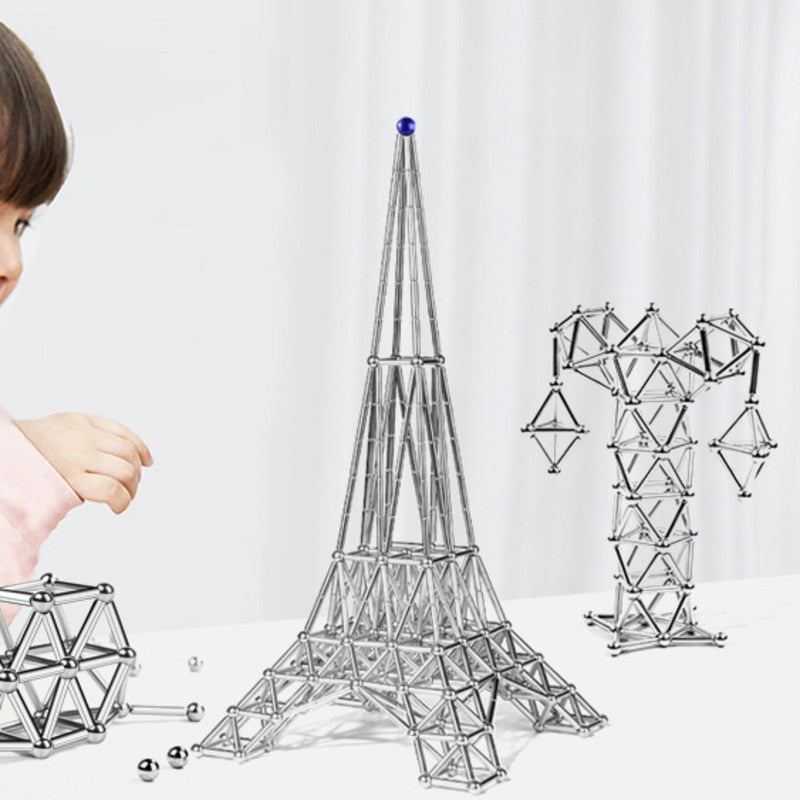 Magnetleker arrangert i et mønster, fremmer kreativitet og romlig forståelse for barn