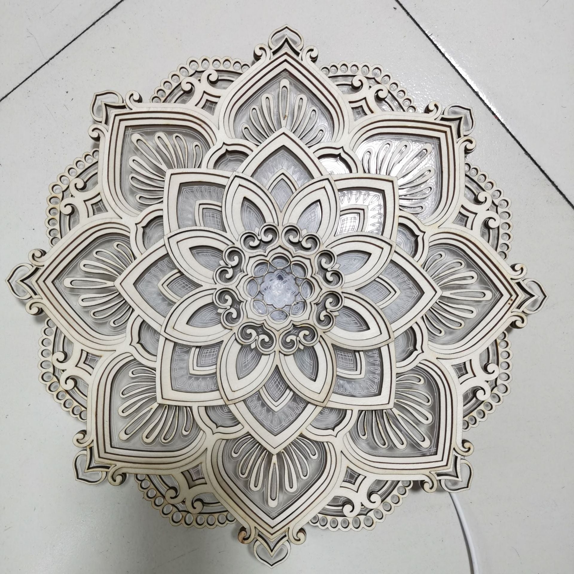 Lysende mandala lampe, LED-teknologi, ideell som stemningslys og veggdekor for yoga og meditasjon, avslappende