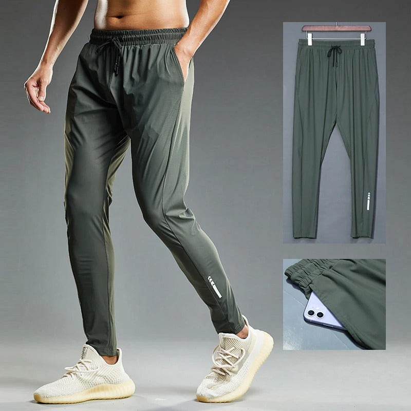Sporty herrebukse med snøring i midjen, optimal for løping, yoga eller hjemmekos.