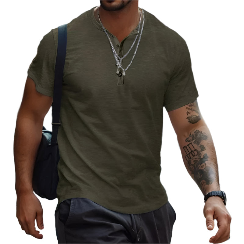 Enkel og elegant herre t-skjorte med krageløs design. Essensiell del av enhver menns garderobe, casual stil.