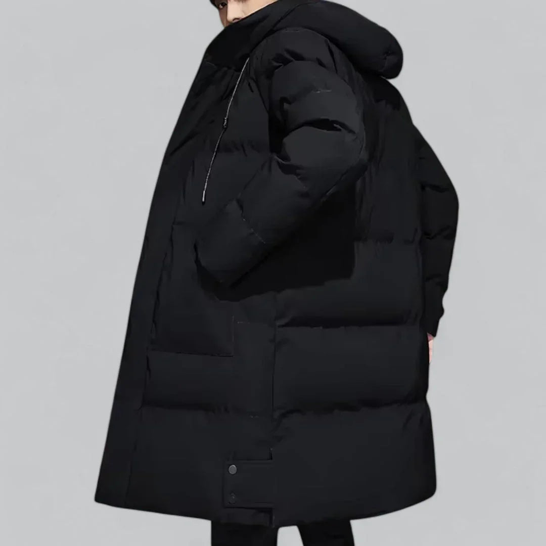 Lang menns parka, ideell for utendørsaktiviteter og hverdagsbruk. Varm, vindtett og vannavstøtende.