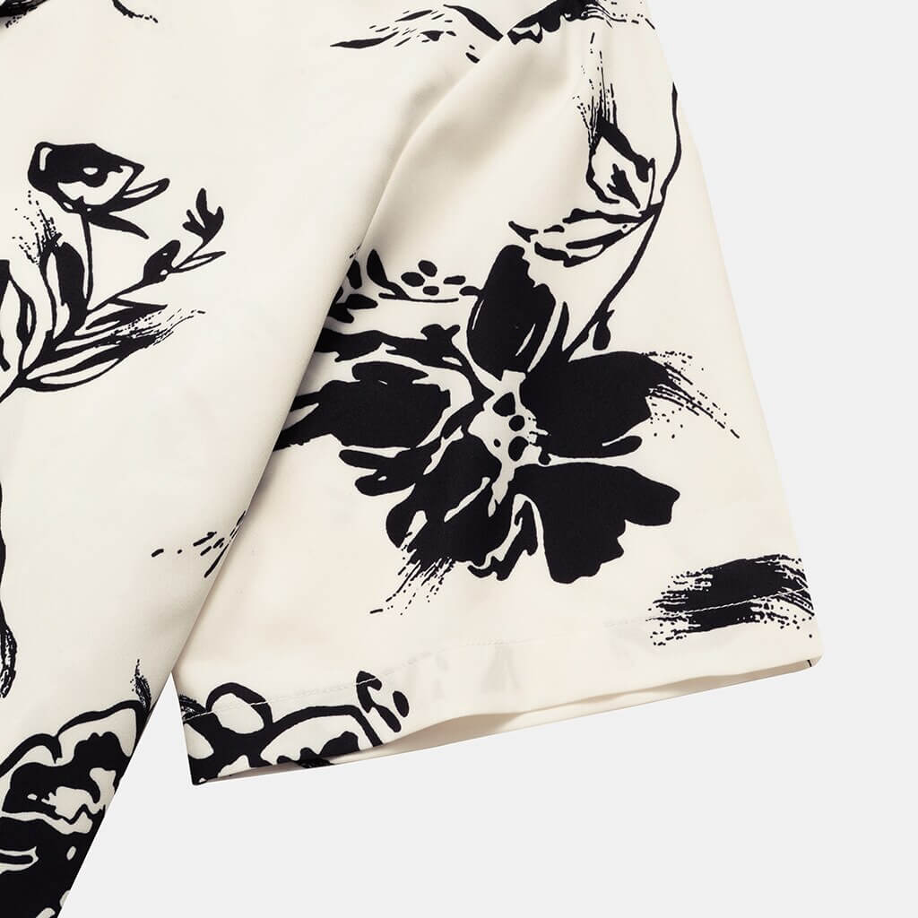Menns uformelle sommerbluse, blomstrete, kort erm, ideell for strand, ferie og varme.
