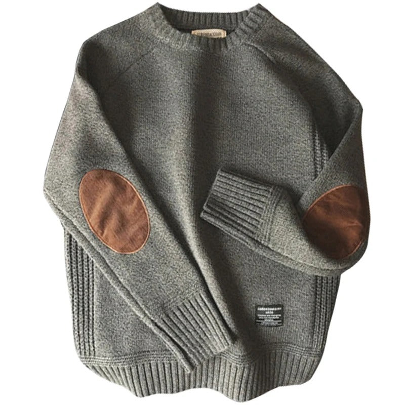 Menns oversized lappestrikket genser i myk strikk, perfekt for casual høst- og vinterantrekk.